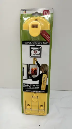 852481001027 AS SEEN ON TV Roof Decorating Hang Level Tool