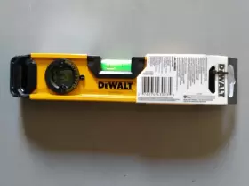 DWHT43003 DEWALT Magnetic Torpedo Level #2