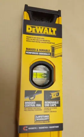 DWHT43149 DEWALT Magnetic Box Beam Level