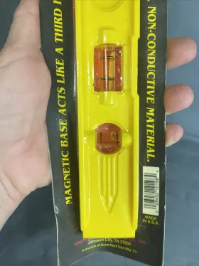 10198 GREAT NECK SAW INC Mayes Magnet Torpedo Level #3