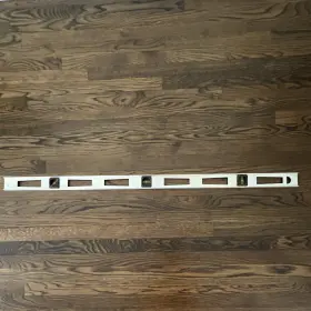 40-0106 JOHNSON Box Beam Level