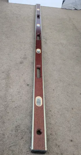 1B72 JOHNSON LEVEL Bound Mahogany Beam Vial