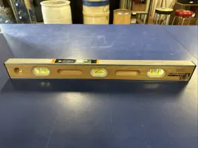 IB24 JOHNSON LEVEL Beam