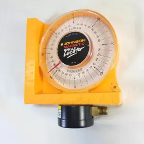 049448700004 JOHNSON LEVEL TOOL Magnetic Angle Locator