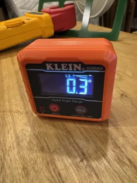 092644692376 KLEIN TOOLS High Visibility Digital Level Angle