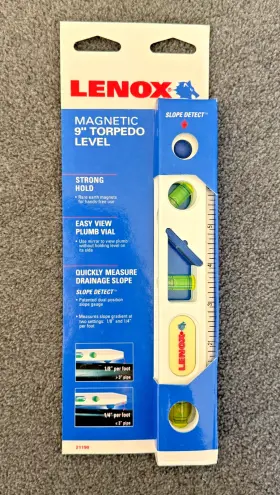 21190 LENOX Magnetic Torpedo Level