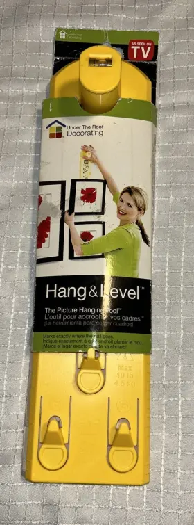52481 UNDER THE ROOF DECORATING Hang Level Spirit