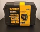 DEWALT Atomic Cross Line Green Laser with battery & charger DCLE34021D1 - Kit